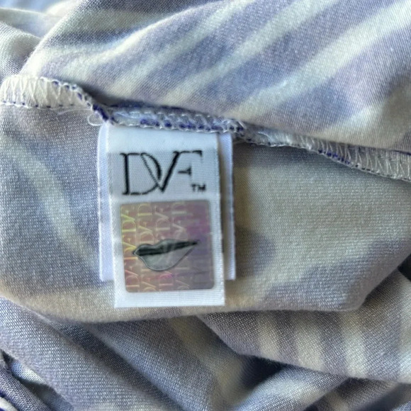 DVF Diane Von Furstenberg Celeste wrap romper purple white animal print Size 6 - Picture 7 of 9